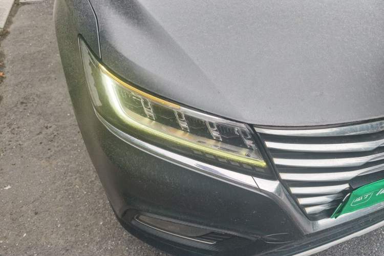 Used Roewe RX5 New Energy 2017 eRX5 50T Hybrid Connected Prestige Flagship Edition Right Front Headlight