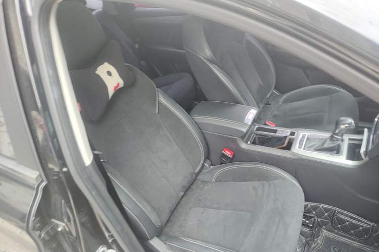 Used Roewe RX5 New Energy 2017 eRX5 50T Hybrid Connected Prestige Flagship Edition Right Front Seat