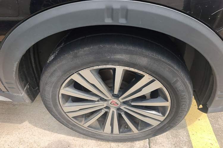 Used Roewe RX5 New Energy 2017 eRX5 50T Hybrid Connected Prestige Flagship Edition Right Front Wheel Hub