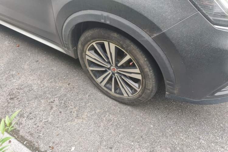 Used Roewe RX5 New Energy 2017 eRX5 50T Hybrid Connected Prestige Flagship Edition Right Front Wheel Hub
