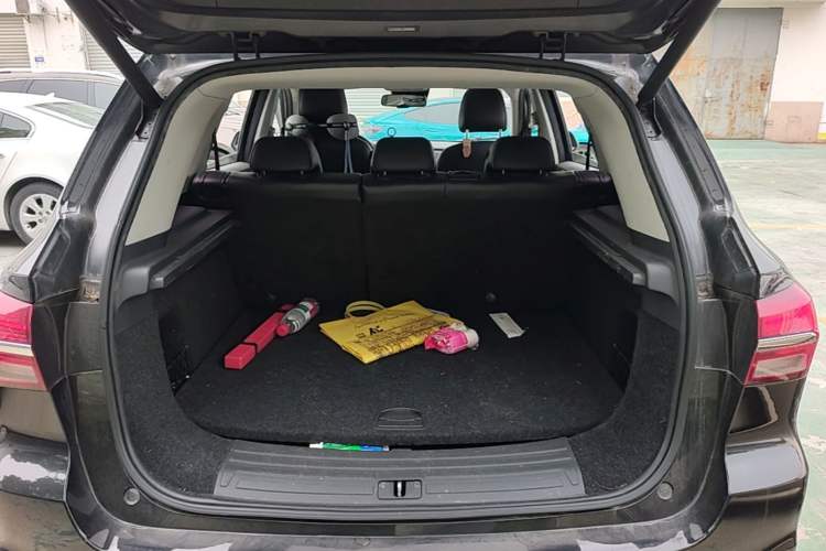 Used Roewe RX5 New Energy 2017 eRX5 50T Hybrid Connected Prestige Flagship Edition Trunk