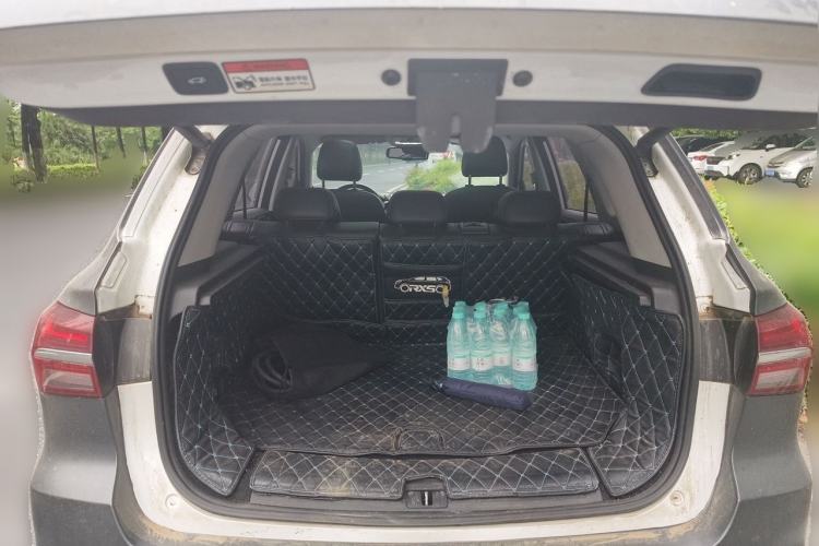 Used Roewe RX5 New Energy 2017 eRX5 50T Hybrid Connected Prestige Flagship Edition Trunk