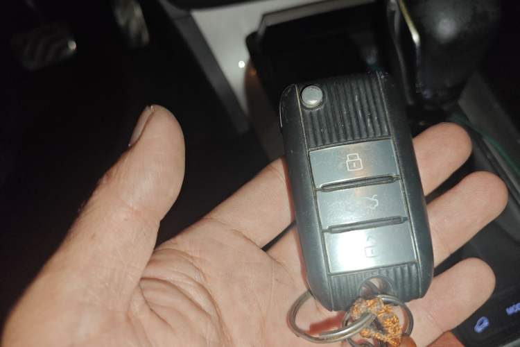 Used Roewe RX5 New Energy 2017 eRX5 50T Hybrid Connected Prestige Flagship Edition Vehicle Key