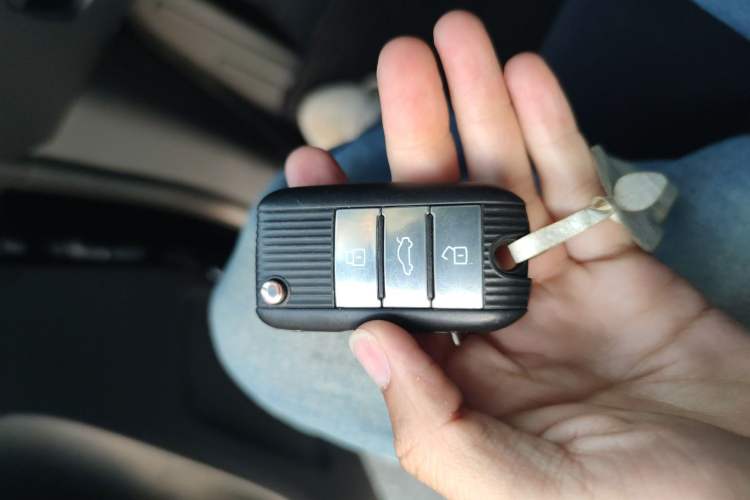 Used Roewe RX5 New Energy 2017 eRX5 50T Hybrid Connected Prestige Flagship Edition Vehicle Key