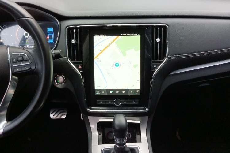 Used Roewe RX5 New Energy 2017 eRX5 50T Hybrid Connected Prestige Flagship Edition Audio And AC Panel