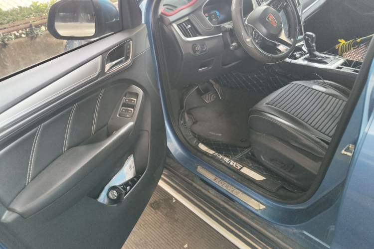 Used Roewe RX5 New Energy 2017 eRX5 50T Hybrid Connected Prestige Flagship Edition Driver Seat