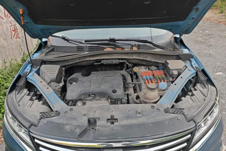 Used Roewe RX5 New Energy 2017 eRX5 50T Hybrid Connected Prestige Flagship Edition Engine Bay