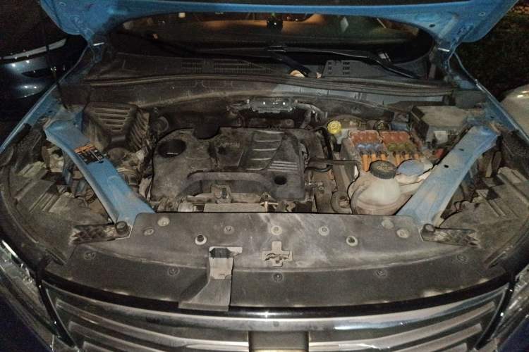 Used Roewe RX5 New Energy 2017 eRX5 50T Hybrid Connected Prestige Flagship Edition Engine Bay