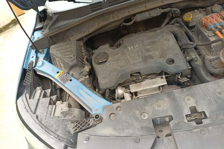 Used Roewe RX5 New Energy 2017 eRX5 50T Hybrid Connected Prestige Flagship Edition Engine Bay Right