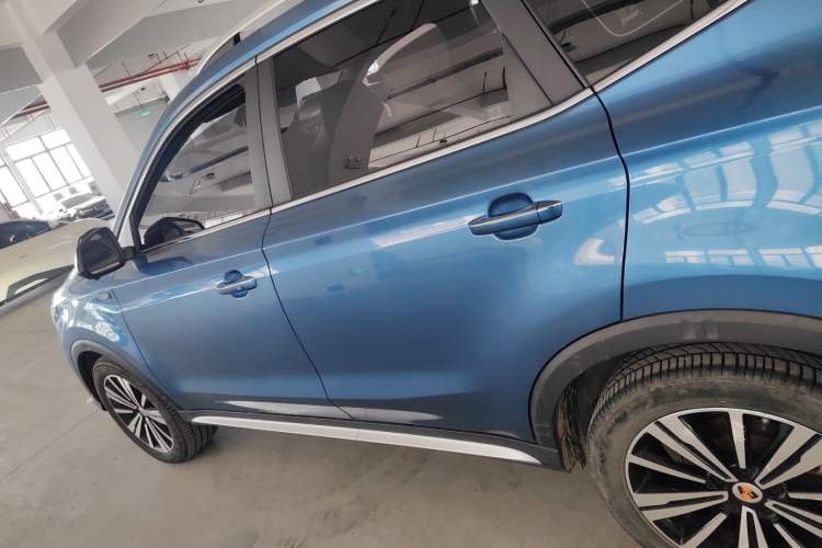 Used Roewe RX5 New Energy 2017 eRX5 50T Hybrid Connected Prestige Flagship Edition Exterior 3