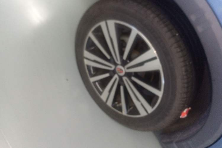 Used Roewe RX5 New Energy 2017 eRX5 50T Hybrid Connected Prestige Flagship Edition Exterior 8