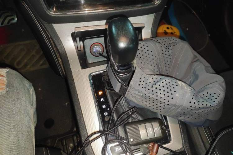 Used Roewe RX5 New Energy 2017 eRX5 50T Hybrid Connected Prestige Flagship Edition Gear Lever