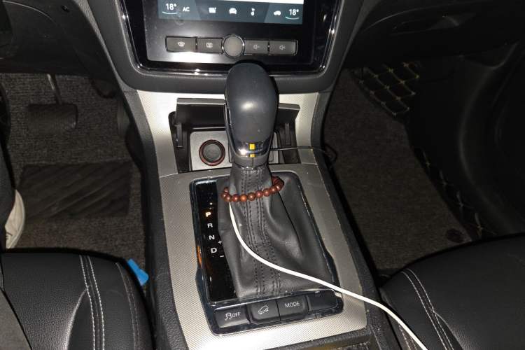Used Roewe RX5 New Energy 2017 eRX5 50T Hybrid Connected Prestige Flagship Edition Gear Lever