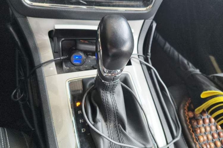 Used Roewe RX5 New Energy 2017 eRX5 50T Hybrid Connected Prestige Flagship Edition Gear Lever