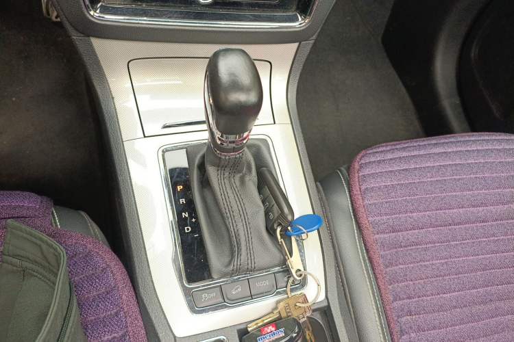 Used Roewe RX5 New Energy 2017 eRX5 50T Hybrid Connected Prestige Flagship Edition Gear Lever