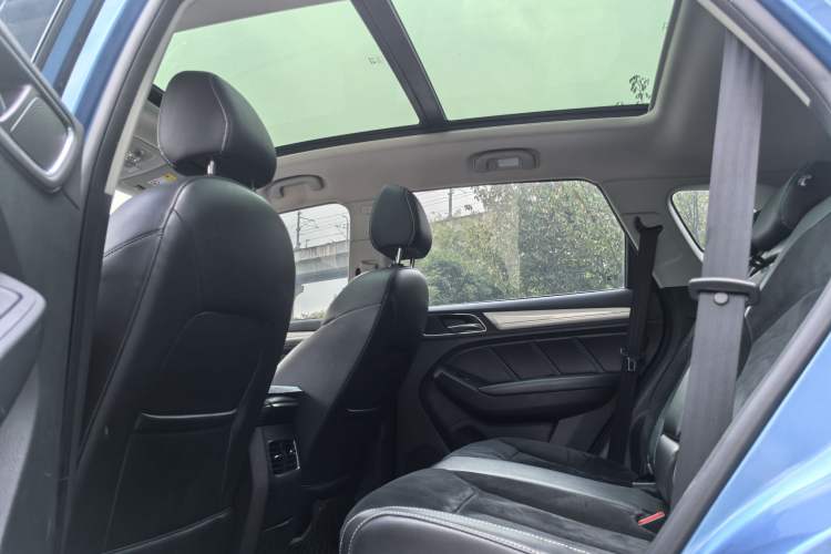 Used Roewe RX5 New Energy 2017 eRX5 50T Hybrid Connected Prestige Flagship Edition Headliner