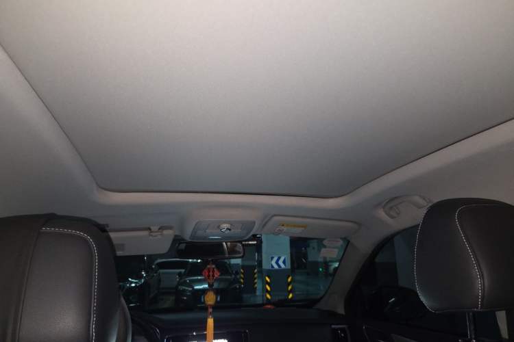 Used Roewe RX5 New Energy 2017 eRX5 50T Hybrid Connected Prestige Flagship Edition Headliner