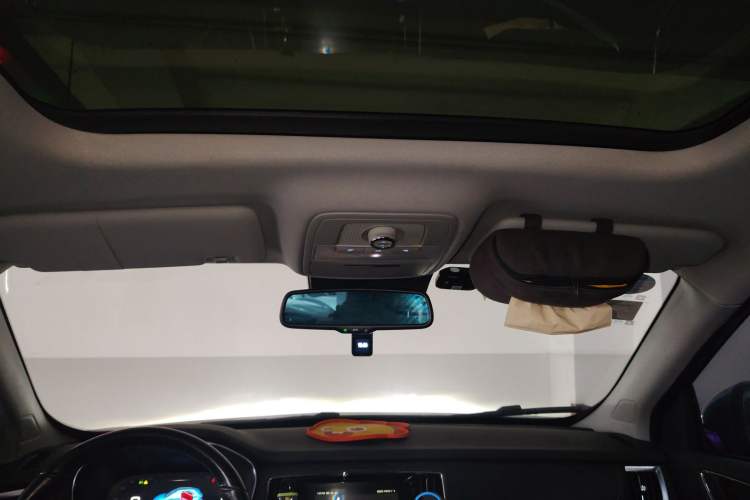 Used Roewe RX5 New Energy 2017 eRX5 50T Hybrid Connected Prestige Flagship Edition Headliner