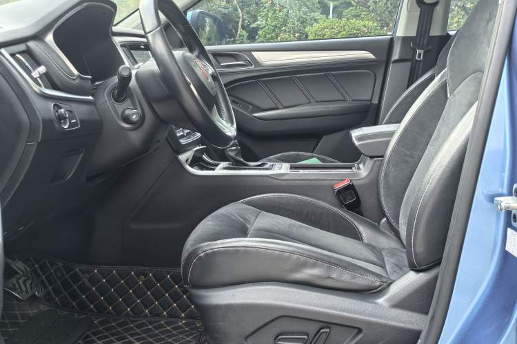 Used Roewe RX5 New Energy 2017 eRX5 50T Hybrid Connected Prestige Flagship Edition Interior 1
