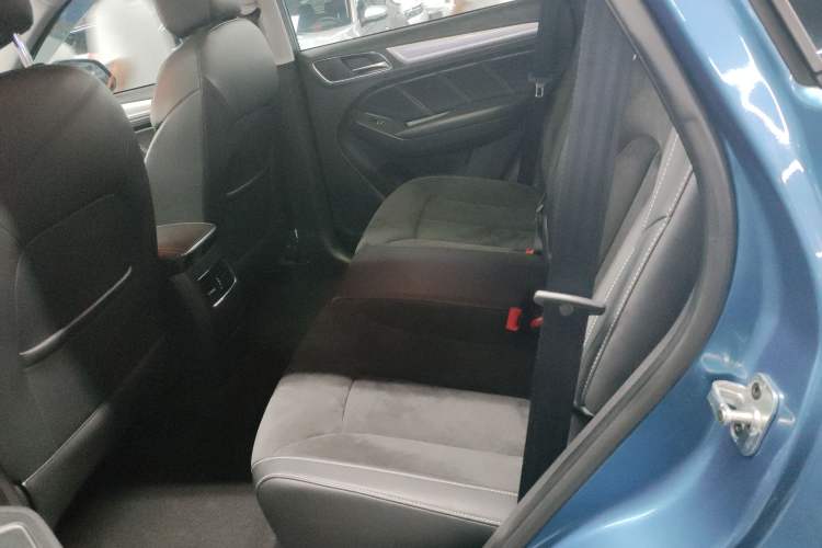 Used Roewe RX5 New Energy 2017 eRX5 50T Hybrid Connected Prestige Flagship Edition Interior 1