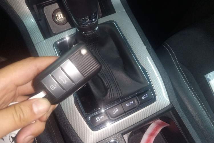 Used Roewe RX5 New Energy 2017 eRX5 50T Hybrid Connected Prestige Flagship Edition Interior 1