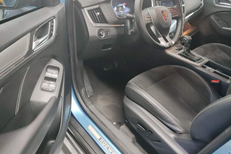 Used Roewe RX5 New Energy 2017 eRX5 50T Hybrid Connected Prestige Flagship Edition Interior 2