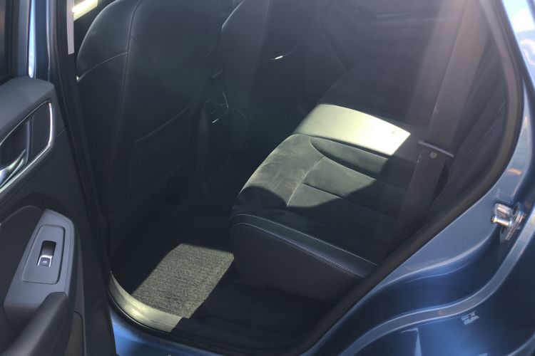 Used Roewe RX5 New Energy 2017 eRX5 50T Hybrid Connected Prestige Flagship Edition Interior 4