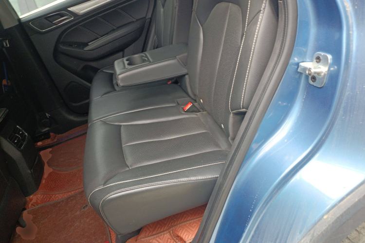 Used Roewe RX5 New Energy 2017 ERX5 EV400 Electric Internet Flagship Edition Interior 4