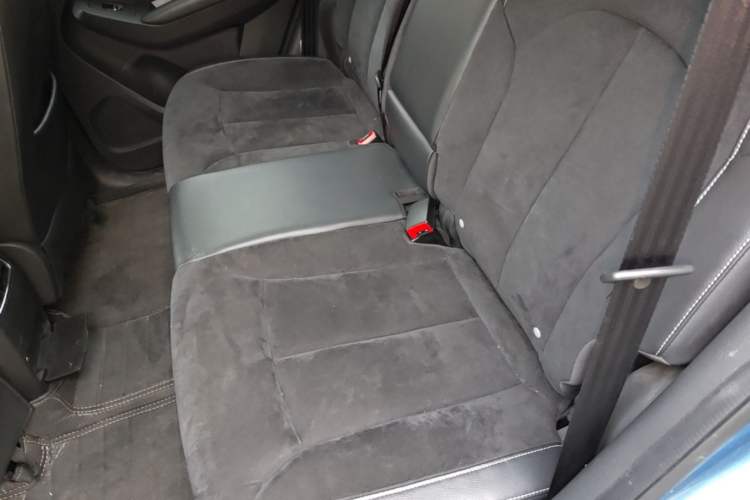 Used Roewe RX5 New Energy 2017 eRX5 50T Hybrid Connected Prestige Flagship Edition Left Rear Seat
