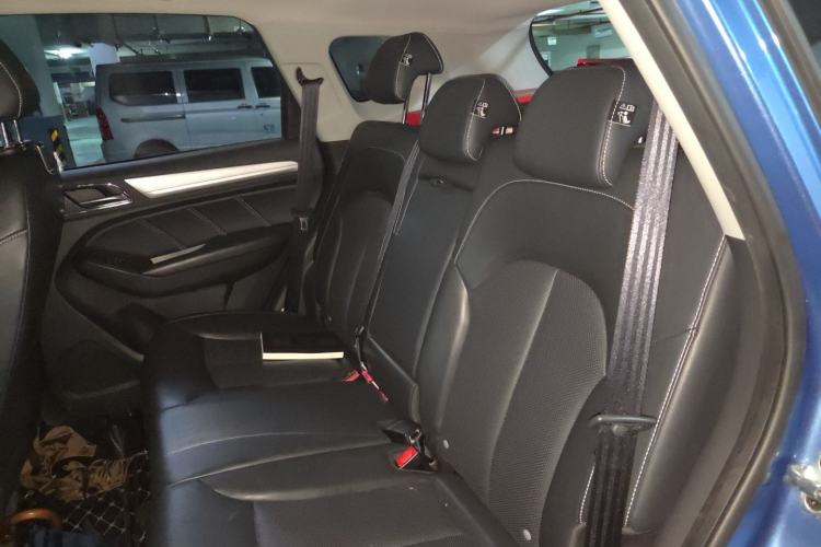 Used Roewe RX5 New Energy 2017 eRX5 50T Hybrid Connected Prestige Flagship Edition Left Rear Seat