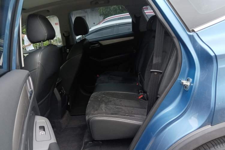 Used Roewe RX5 New Energy 2017 eRX5 50T Hybrid Connected Prestige Flagship Edition Left Rear Seat