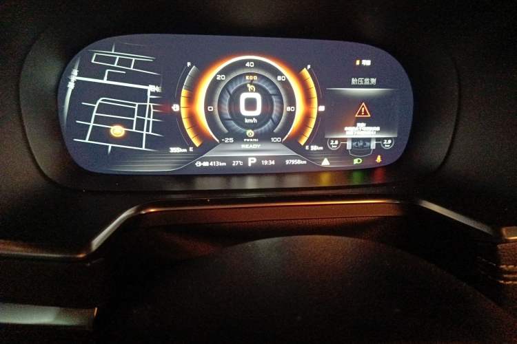 Used Roewe RX5 New Energy 2017 eRX5 50T Hybrid Connected Prestige Flagship Edition Odometer Close Up