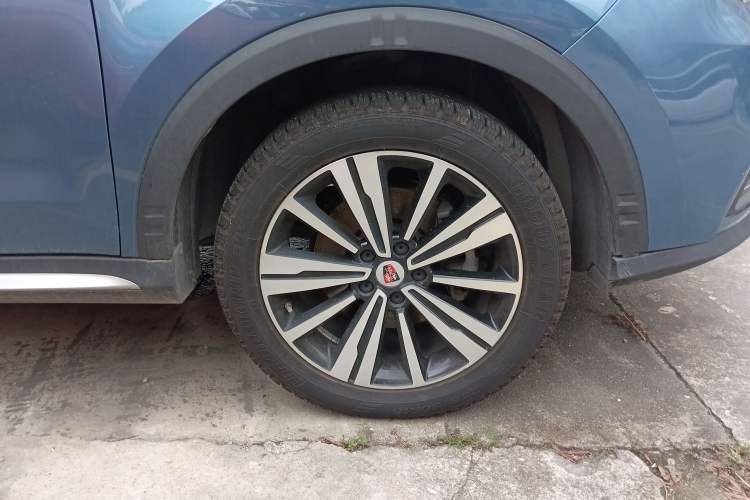 Used Roewe RX5 New Energy 2017 eRX5 50T Hybrid Connected Prestige Flagship Edition Right Rear Wheel Hub
