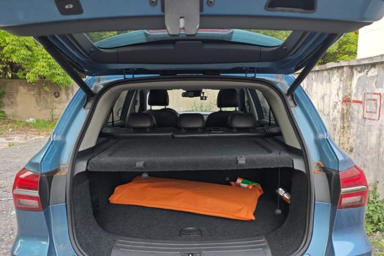 Used Roewe RX5 New Energy 2017 eRX5 50T Hybrid Connected Prestige Flagship Edition Trunk