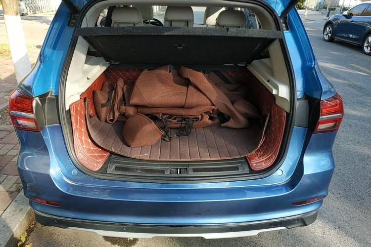 Used Roewe RX5 New Energy 2017 eRX5 50T Hybrid Connected Prestige Flagship Edition Trunk