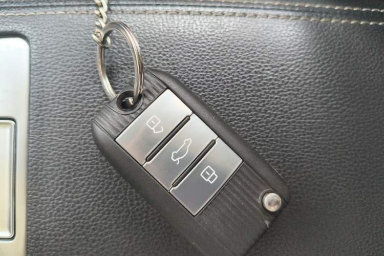 Used Roewe RX5 New Energy 2017 eRX5 50T Hybrid Connected Prestige Flagship Edition Vehicle Key
