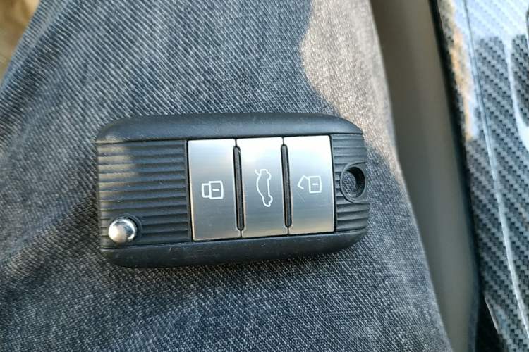 Used Roewe RX5 New Energy 2017 eRX5 50T Hybrid Connected Prestige Flagship Edition Vehicle Key