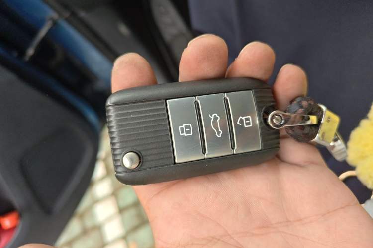 Used Roewe RX5 New Energy 2017 eRX5 50T Hybrid Connected Prestige Flagship Edition Vehicle Key
