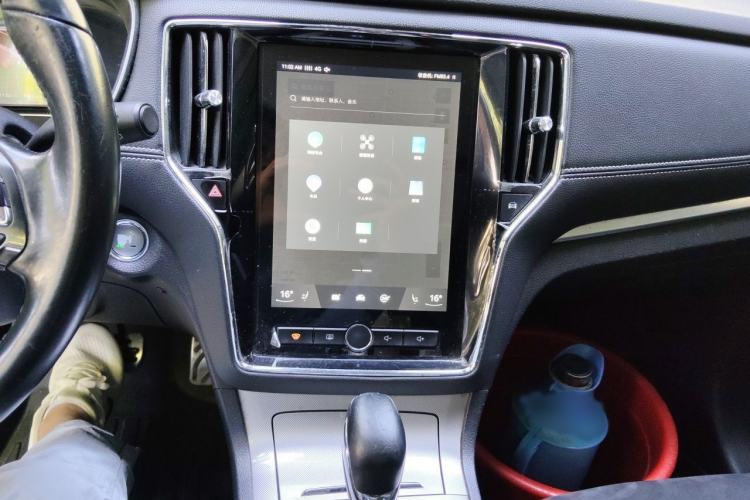 Used Roewe RX5 New Energy 2017 eRX5 50T Hybrid Connected Prestige Flagship Edition Audio And AC Panel