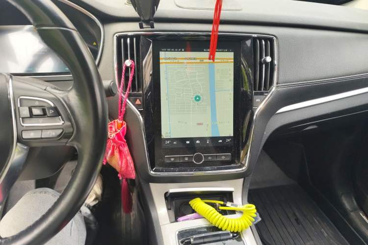Used Roewe RX5 New Energy 2017 ERX5 EV400 Electric Internet Flagship Edition Audio And AC Panel