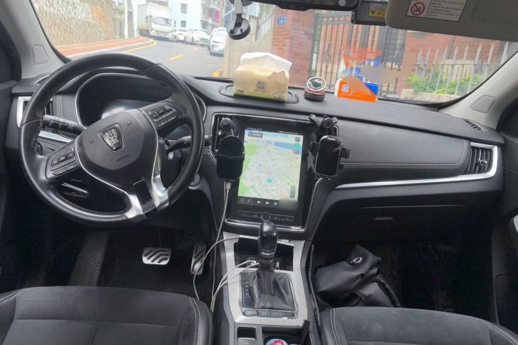 Used Roewe RX5 New Energy 2017 eRX5 50T Hybrid Connected Prestige Flagship Edition Center Console