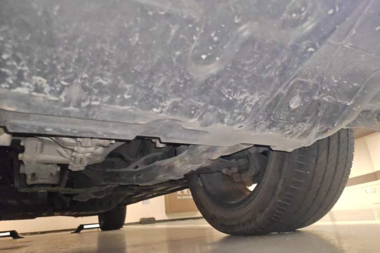 Used Roewe RX5 New Energy 2017 eRX5 50T Hybrid Connected Prestige Flagship Edition Chassis Front Right