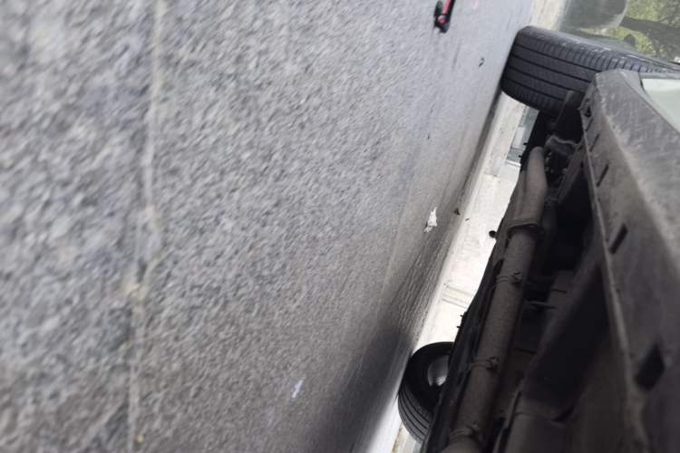 Used Roewe RX5 New Energy 2017 eRX5 50T Hybrid Connected Prestige Flagship Edition Chassis Front Right
