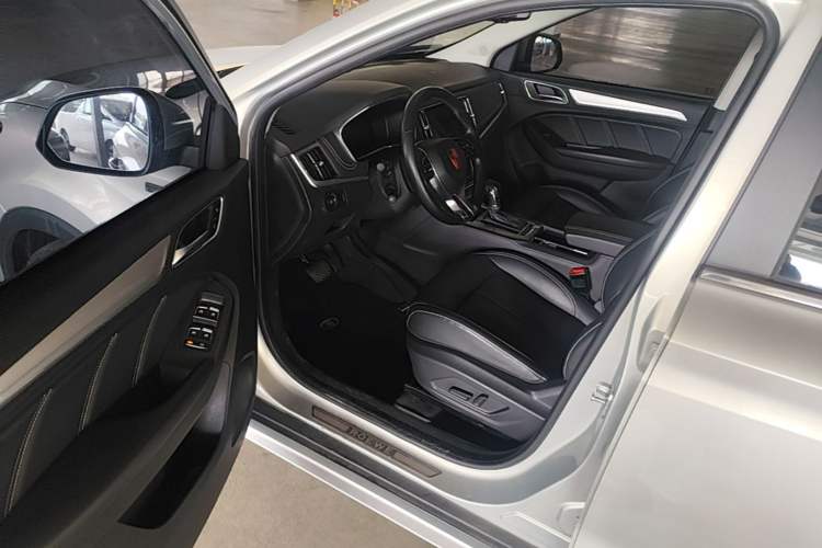 Used Roewe RX5 New Energy 2017 eRX5 50T Hybrid Connected Prestige Flagship Edition Driver Seat