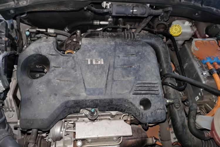 Used Roewe RX5 New Energy 2017 eRX5 50T Hybrid Connected Prestige Flagship Edition Engine Bay