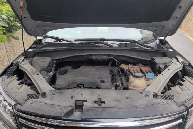 Used Roewe RX5 New Energy 2017 eRX5 50T Hybrid Connected Prestige Flagship Edition Engine Bay