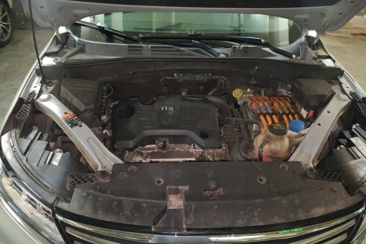 Used Roewe RX5 New Energy 2017 eRX5 50T Hybrid Connected Prestige Flagship Edition Engine Bay