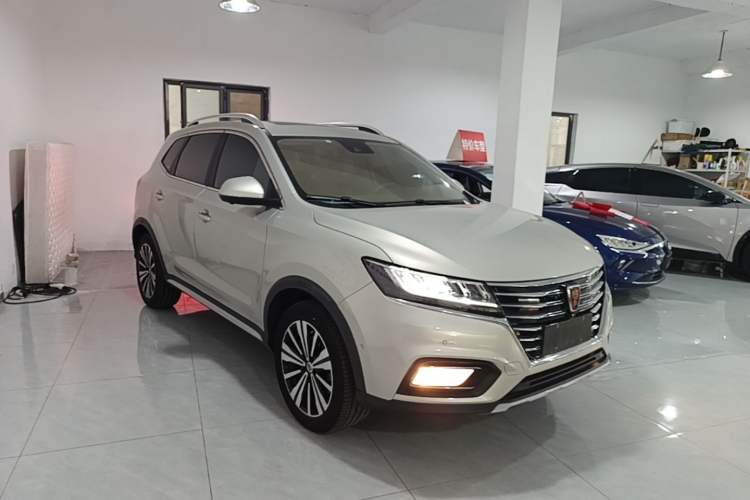 Used Roewe RX5 New Energy 2017 ERX5 EV400 Electric Internet Supreme Edition Front Right 45 Deg
