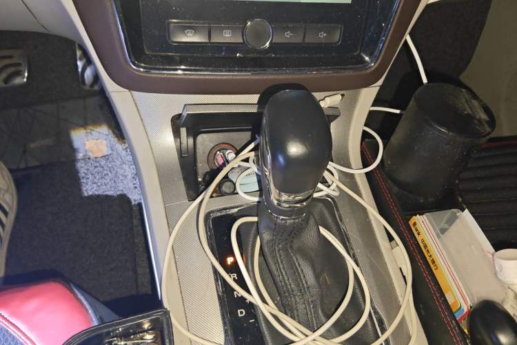 Used Roewe RX5 New Energy 2017 eRX5 50T Hybrid Connected Prestige Flagship Edition Gear Lever
