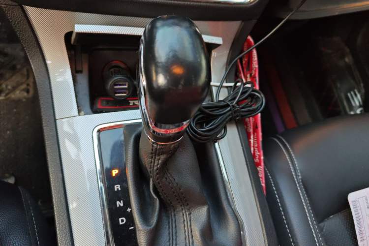 Used Roewe RX5 New Energy 2017 eRX5 50T Hybrid Connected Prestige Flagship Edition Gear Lever